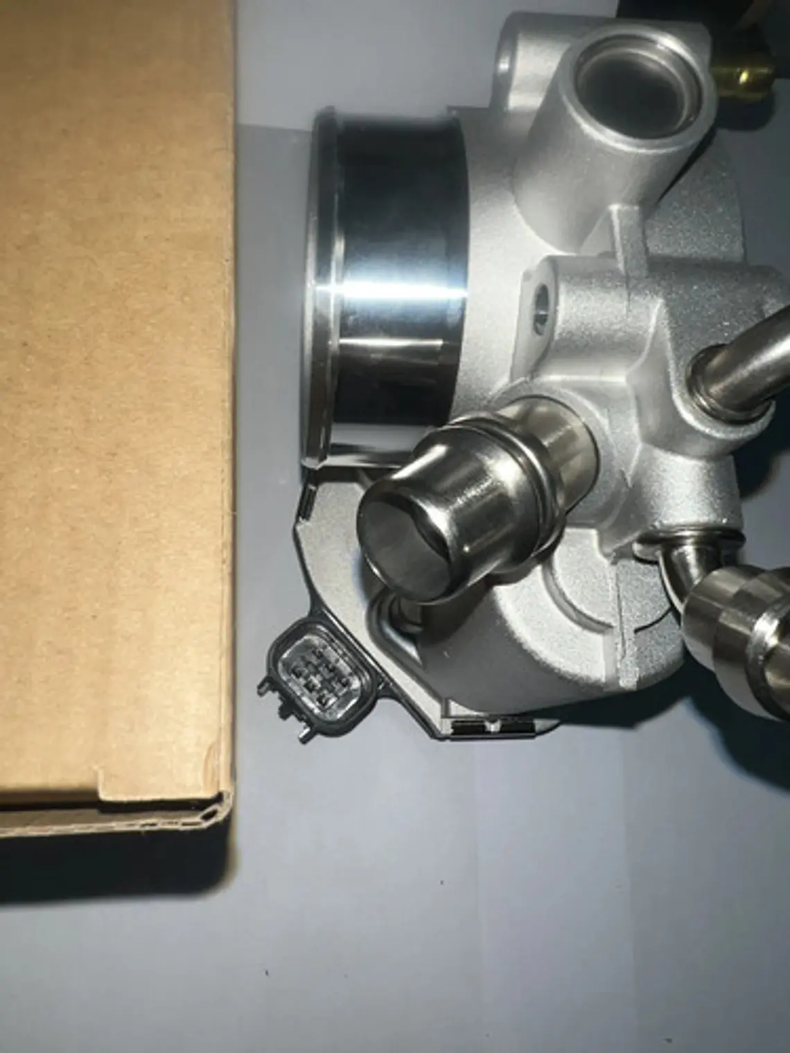 Cuerpo Aceleracion Chevrolet Cruze Sonic Tracker Gm Original 4
