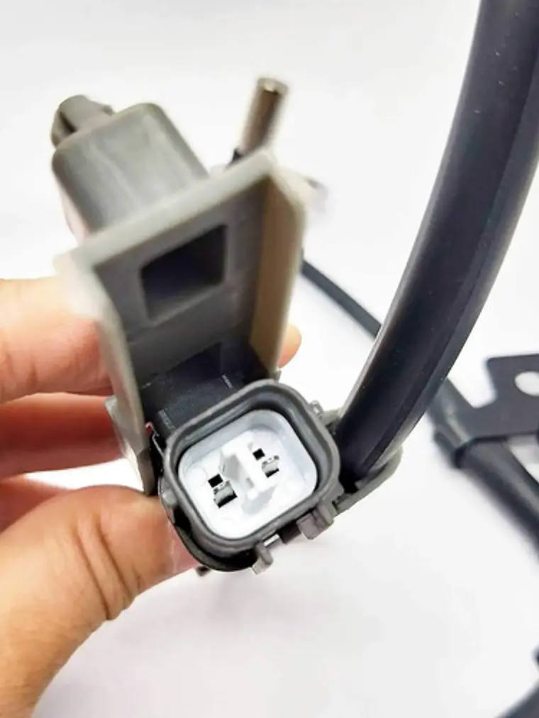 Sensor Abs Delantero Izquierdo Chevrolet Dmax 2.5 3.0 Isuzu 6
