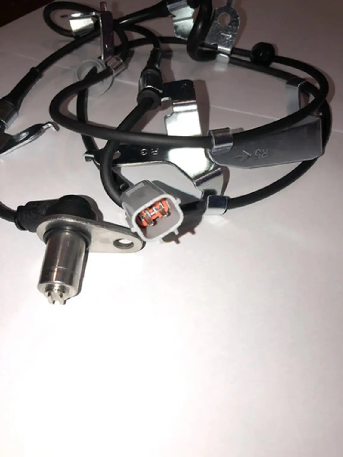 Sensor Abs Delantero Dereccho Mazda Bt 50 -2004-2015 2