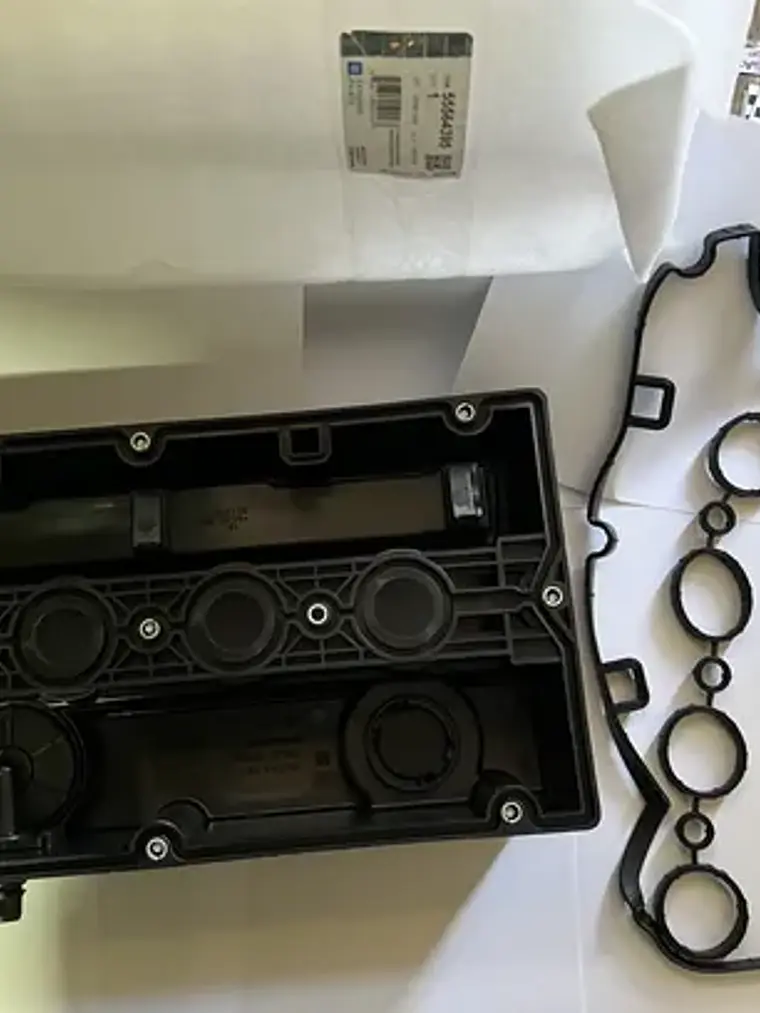Tapavalvula Para Chevrolet Sonic Original Gm 4