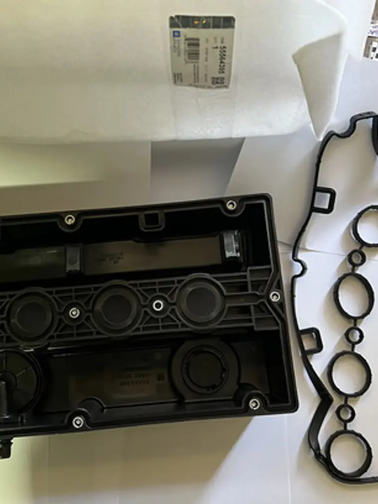 Tapavalvula Para Chevrolet Cruze, Sonic, Tracker Original Gm 6