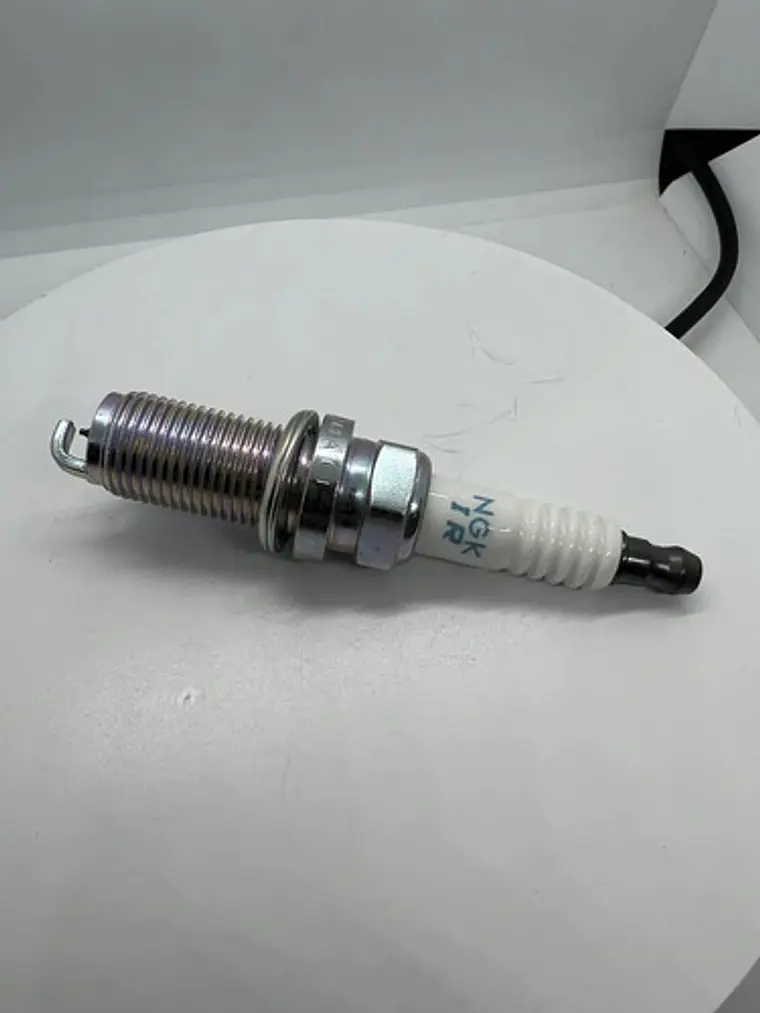 Juego Bujías Iridium Para Hyundai I10 1.1 Ngk 3