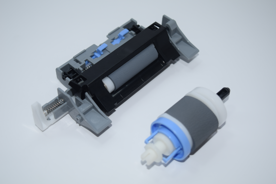Tray 2 Paper Pick-Up Roller Assem CE710-69007 1