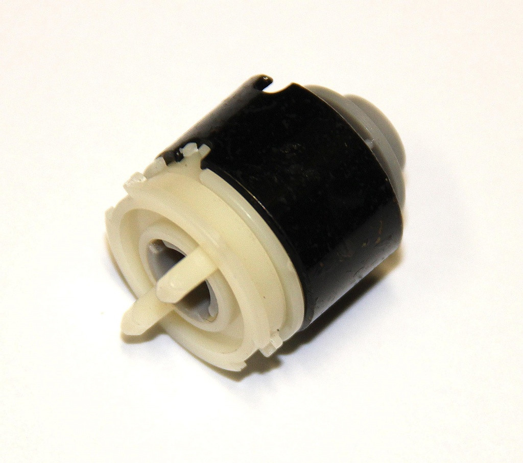 Clutch Separation Roller R RB1-8974 1