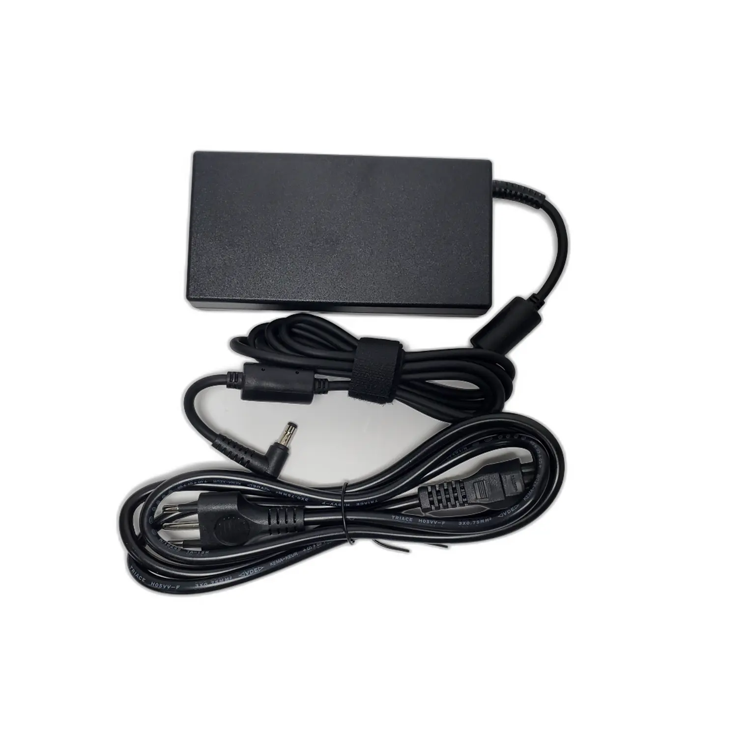 Cargador Chicony 19,5 V 6.15A 120W CONECTOR 5.5x2.5 mm A17-120P1A ADP-120MH D 1