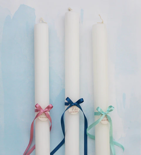 Velas de batismo com laço estreito e [anjo da oração branco] 