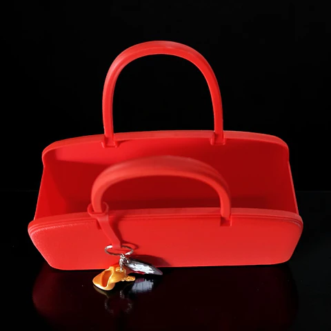 Cartera Palomera El Diablo Viste a la Moda 2