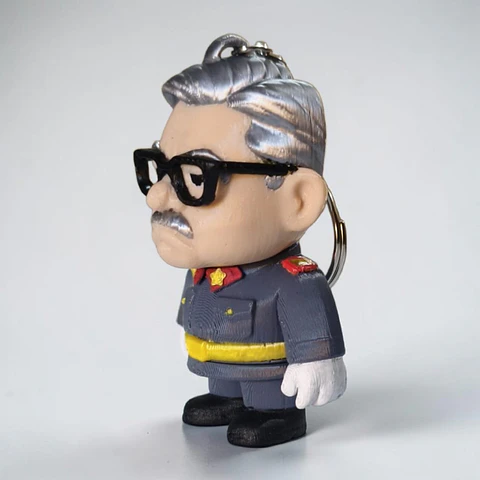 Llavero en Figura Articulada de Augusto Pinochet