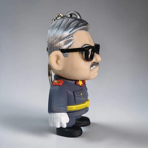 Llavero en Figura Articulada de Augusto Pinochet
