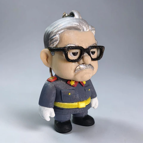 Llavero en Figura Articulada de Augusto Pinochet