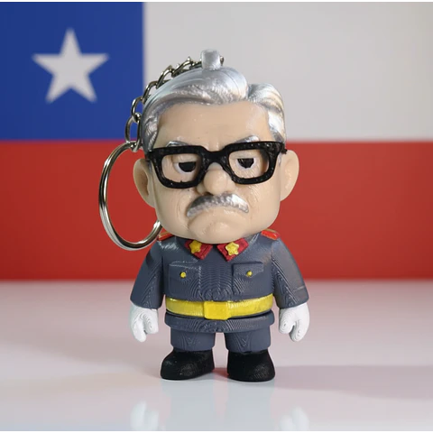 Llavero en Figura Articulada de Augusto Pinochet