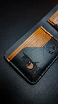 Billetera de Cuero Conceptual – Homenaje a BATMAN - Miniatura 6