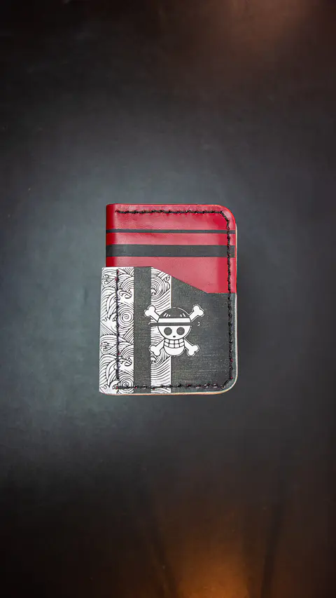 TARJETERO VERTICAL DE CUERO  / LUFFY ONEPIECE  