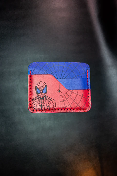 TARJETERO SENCILLO DE CUERO  / SPIDERMAN CONCEPT