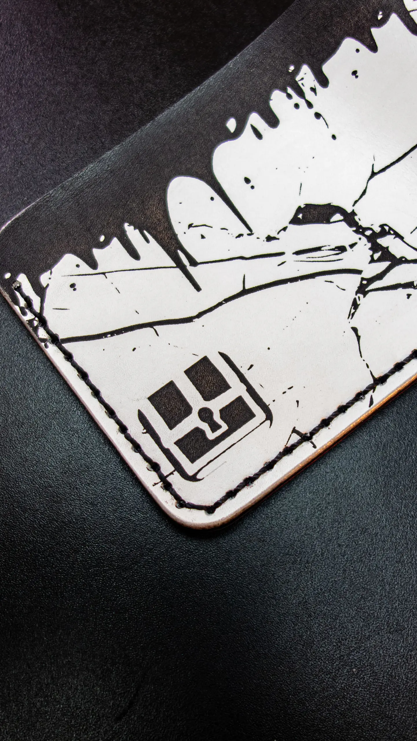 BILLETERA DE CUERO THE BINDING OF ISAAC 7