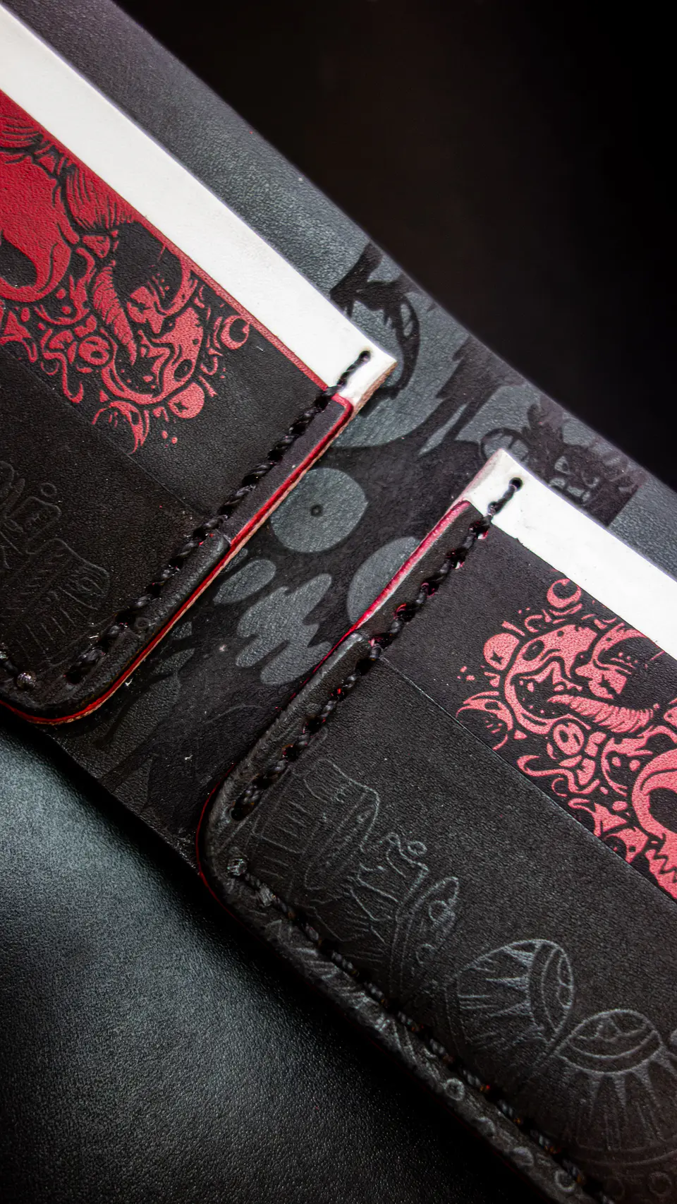 BILLETERA DE CUERO THE BINDING OF ISAAC 5