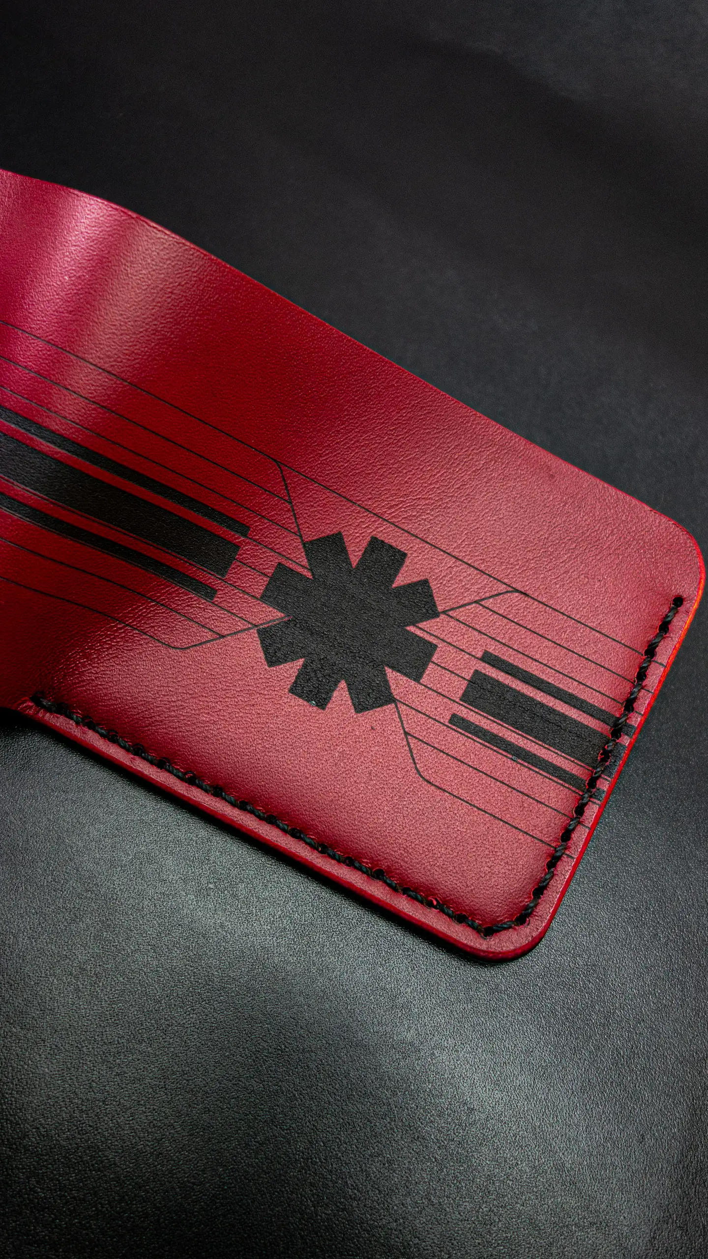 Billetera de Cuero – Homenaje a Red Hot Chili Peppers 🎸🔥 7