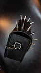 Cartera de Cuero Edición Maléfica – Gótica con Púas y Cadenas - Miniatura 9