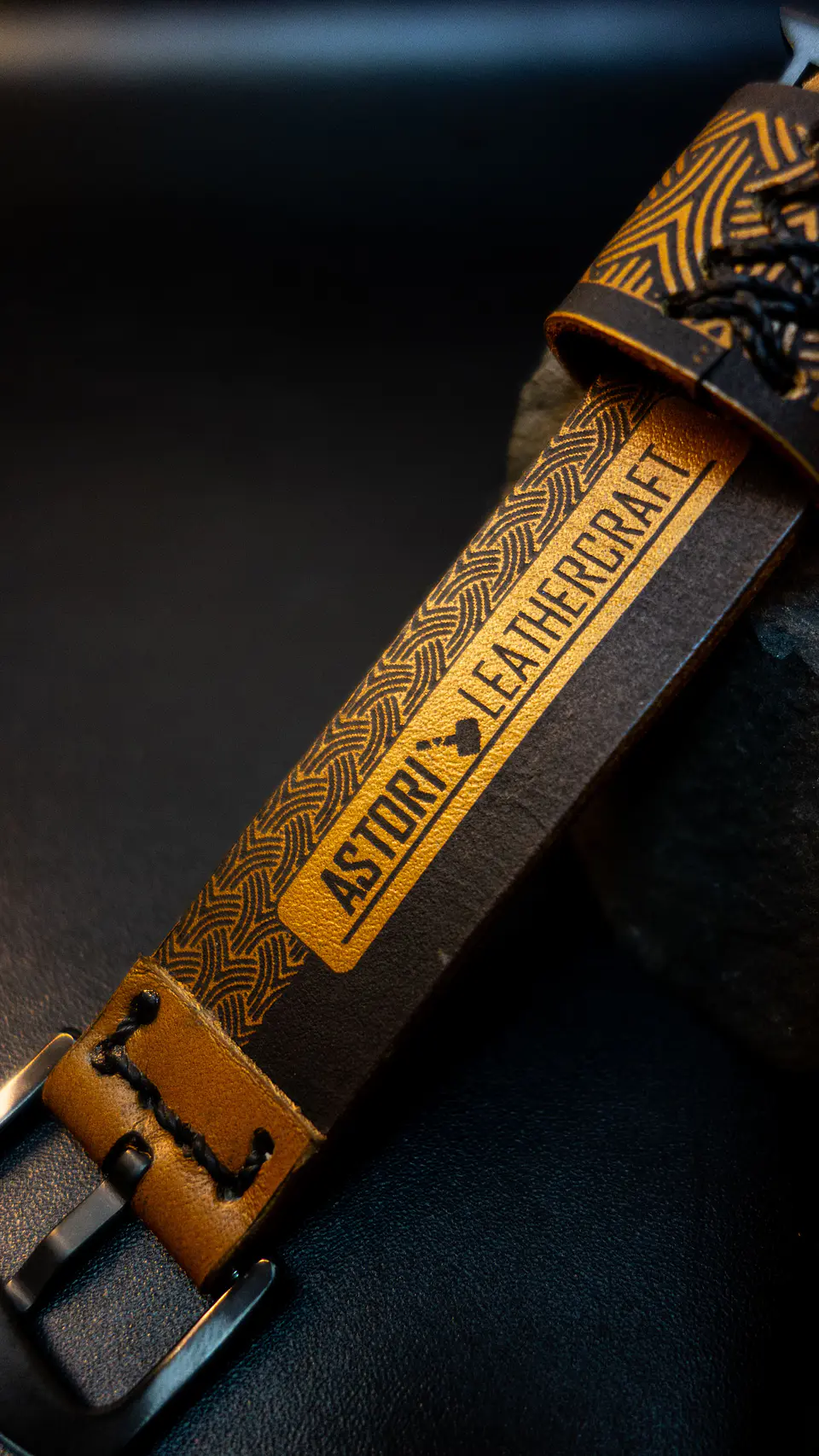 Correa de Cuero Vikinga para Apple Watch – Thor & Runa Thurisaz 5