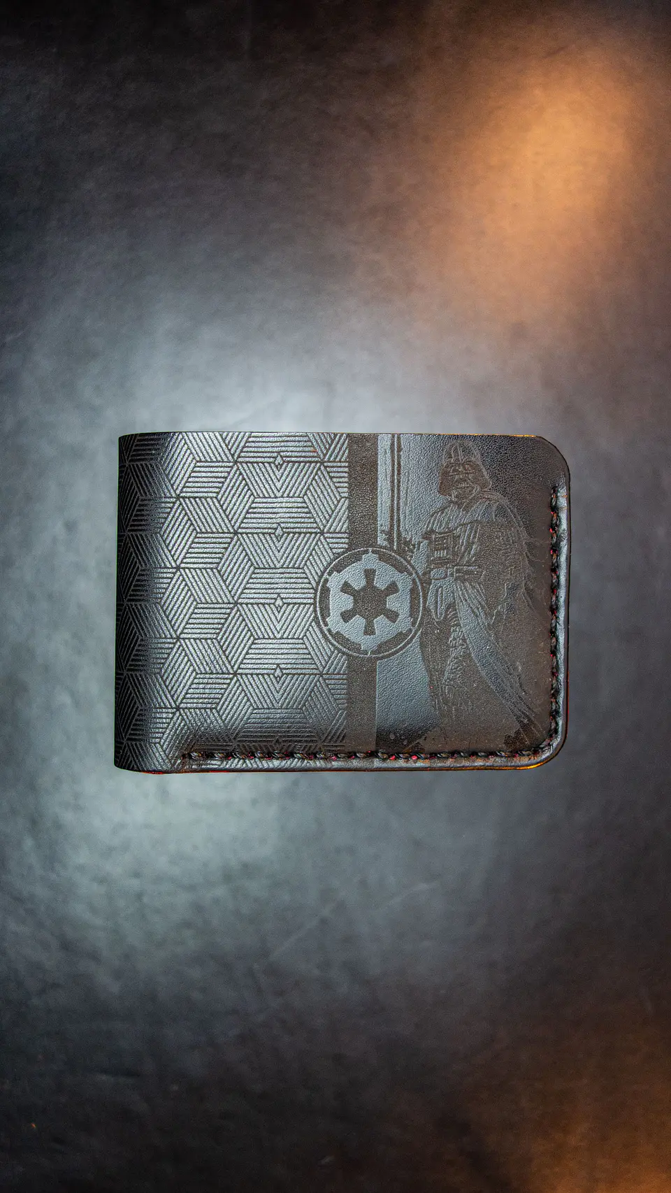 Billetera Conceptual Vader | Cuero Negro & Rojo | Edición Limitada 1