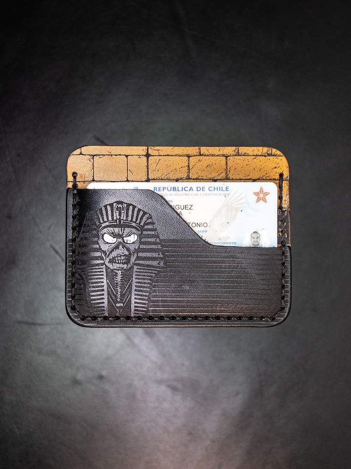 Tarjetero de cuero Conceptual Iron Maiden – Edición Powerslave  2