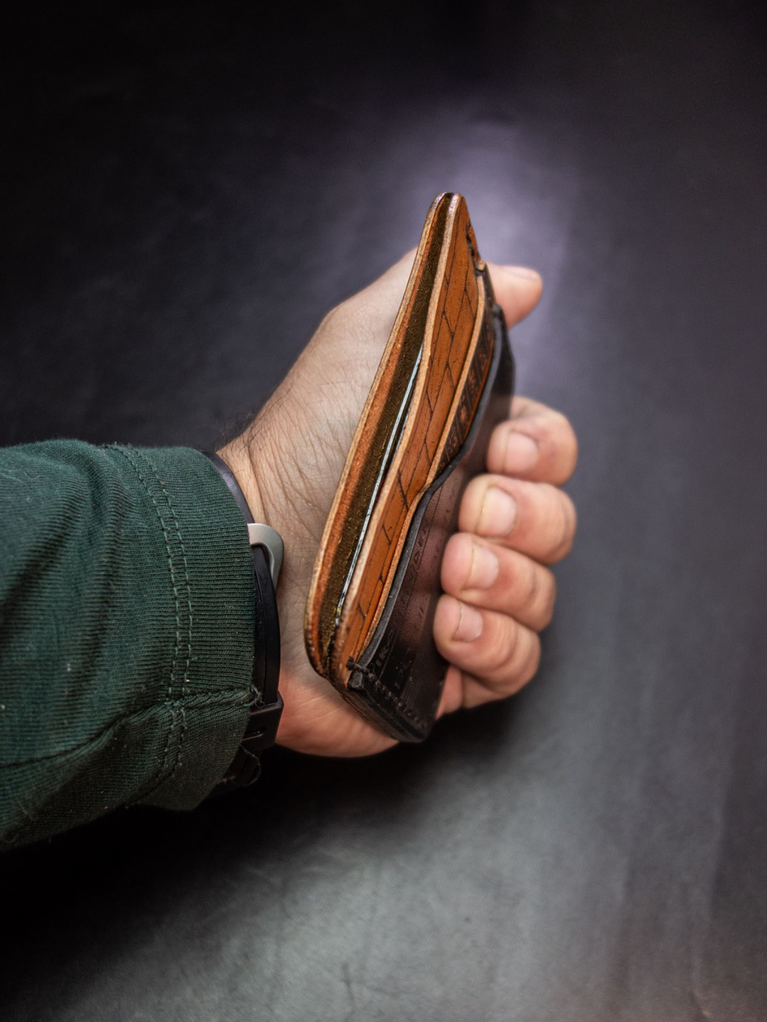 Tarjetero de cuero Conceptual Iron Maiden – Edición Powerslave  7