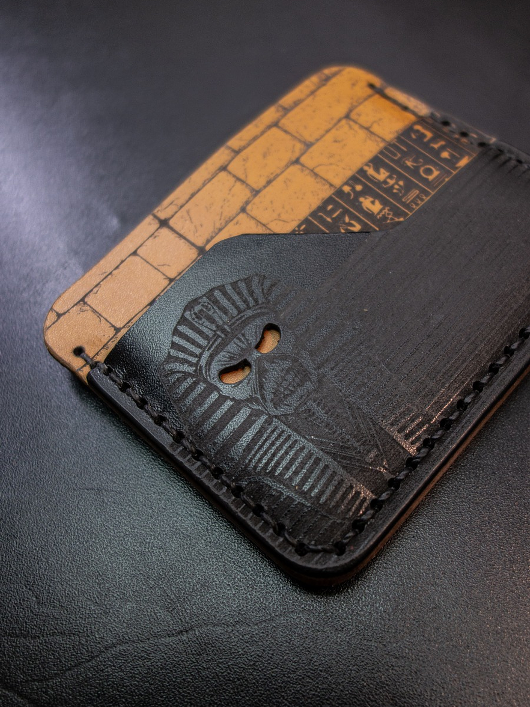 Tarjetero de cuero Conceptual Iron Maiden – Edición Powerslave  9