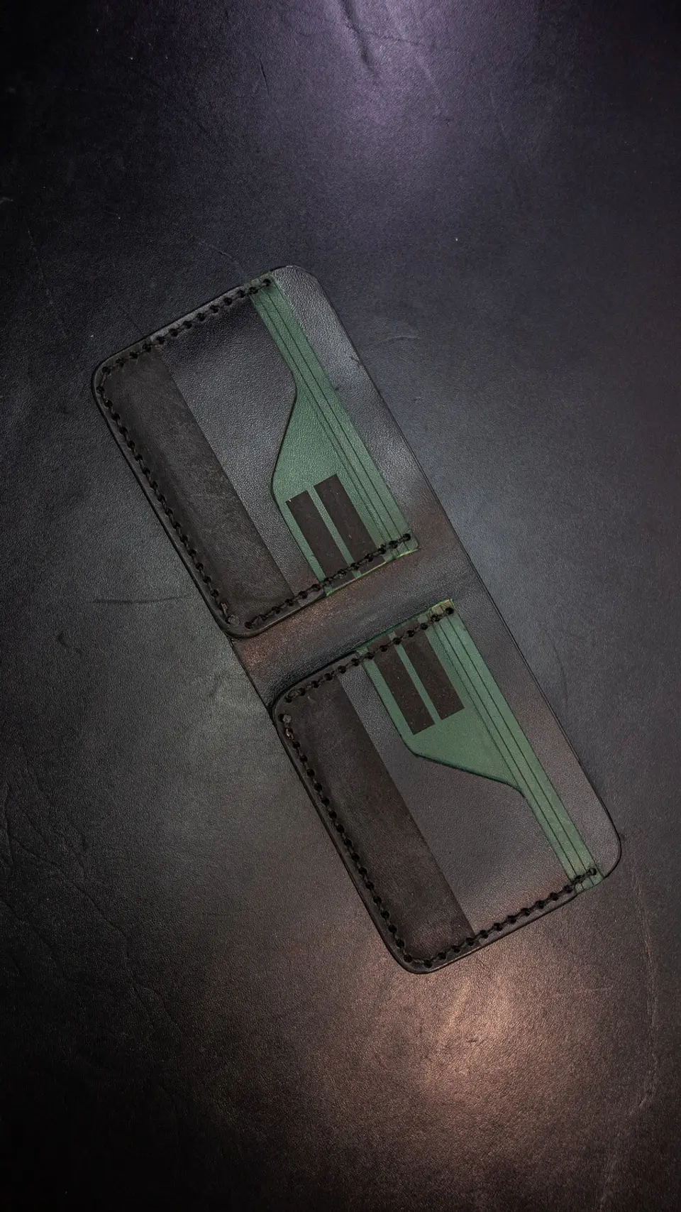 Billetera de Cuero – Edición Conceptual “Líneas Modernas” | Astori 2