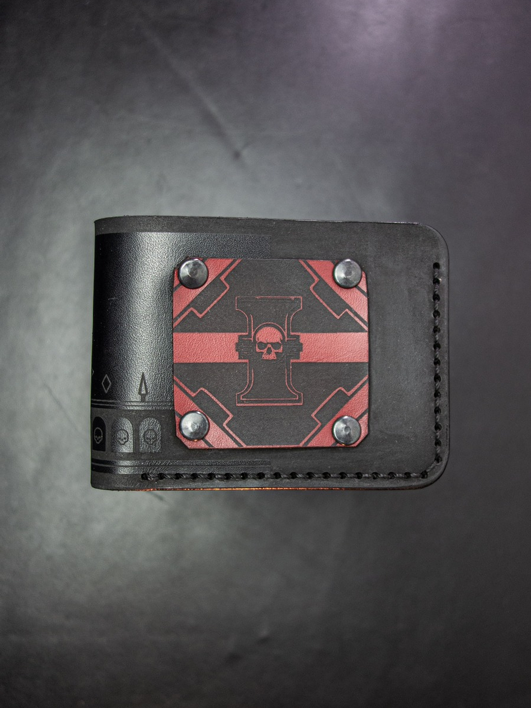 Billetera de Cuero – Homenaje a Warhammer 40K ⚔️🔥 1