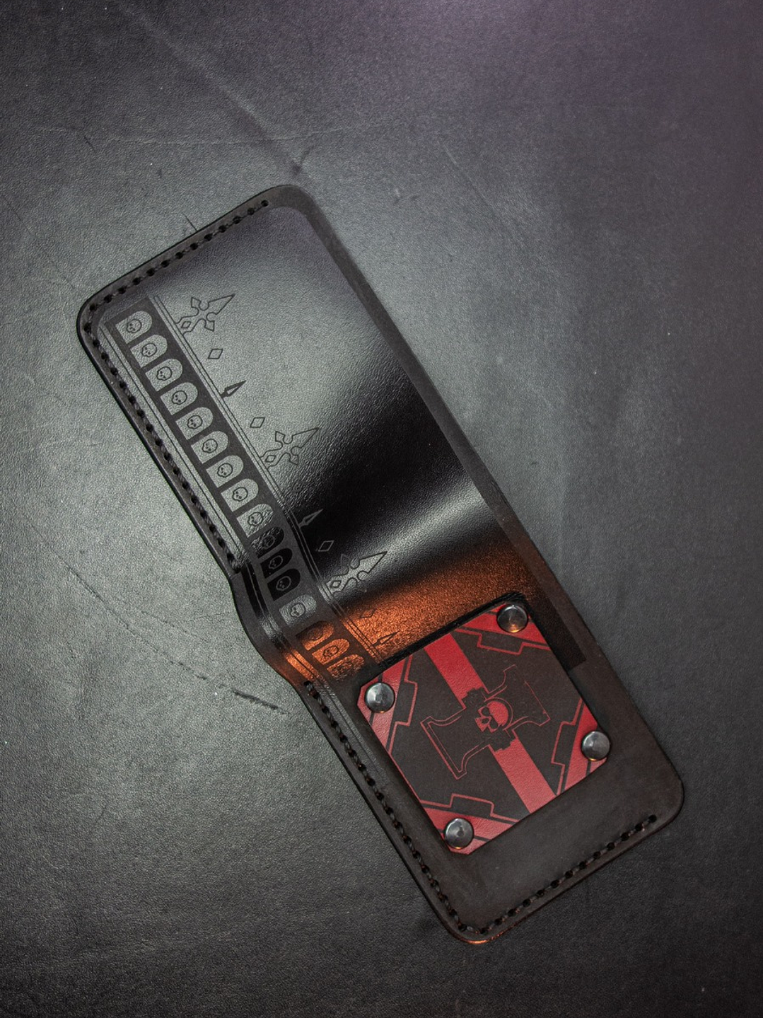 Billetera de Cuero – Homenaje a Warhammer 40K ⚔️🔥 2