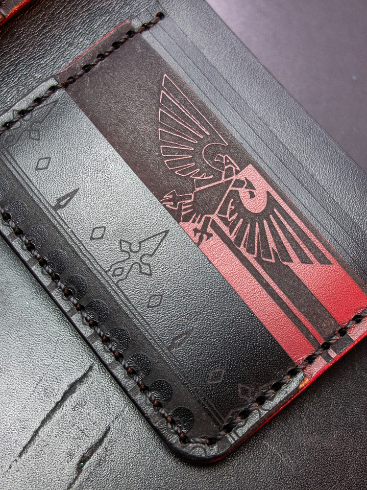 Billetera de Cuero – Homenaje a Warhammer 40K ⚔️🔥 9