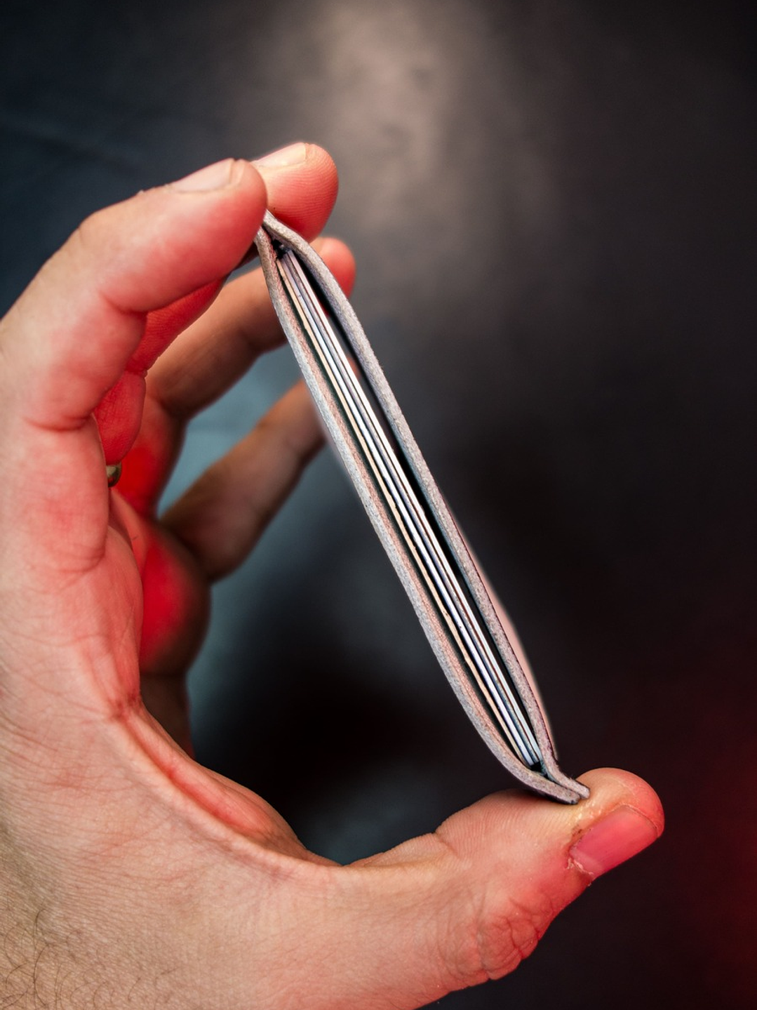 Tarjetero de Cuero – “Cardsonzillo” ⚪🔥 5