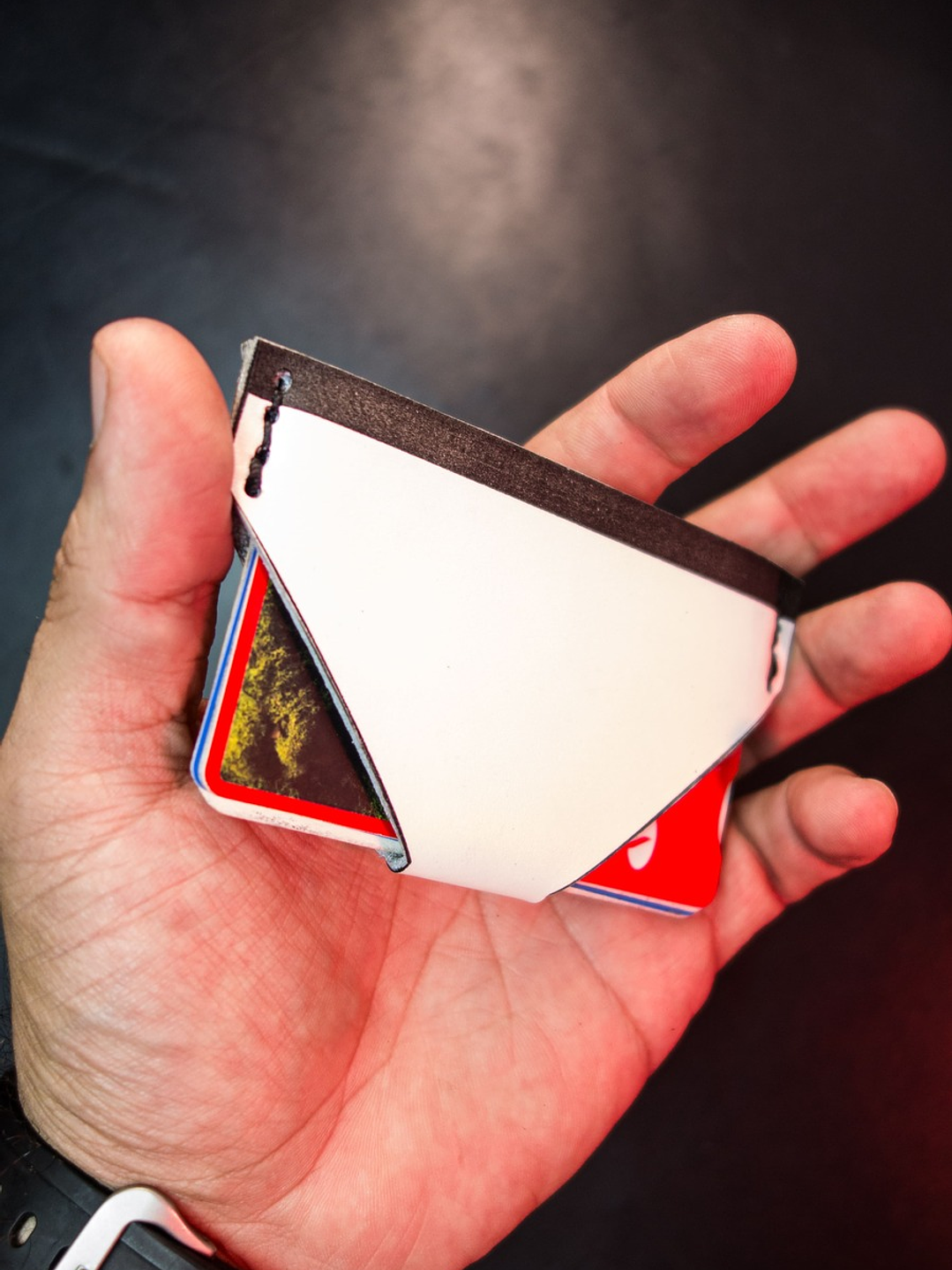 Tarjetero de Cuero – “Cardsonzillo” ⚪🔥 7