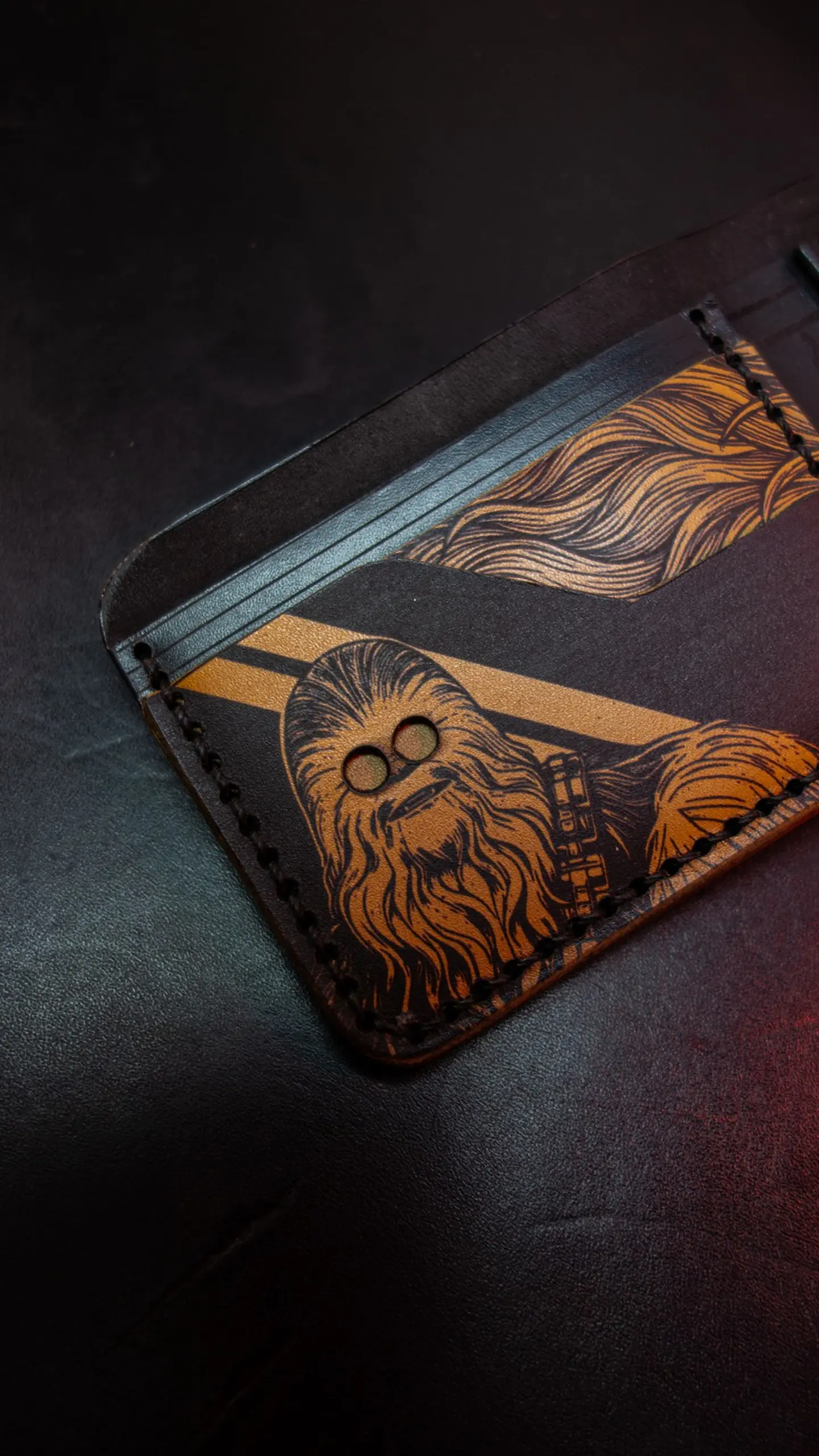 Billetera de Cuero – Homenaje a Chewbacca 🟤 4