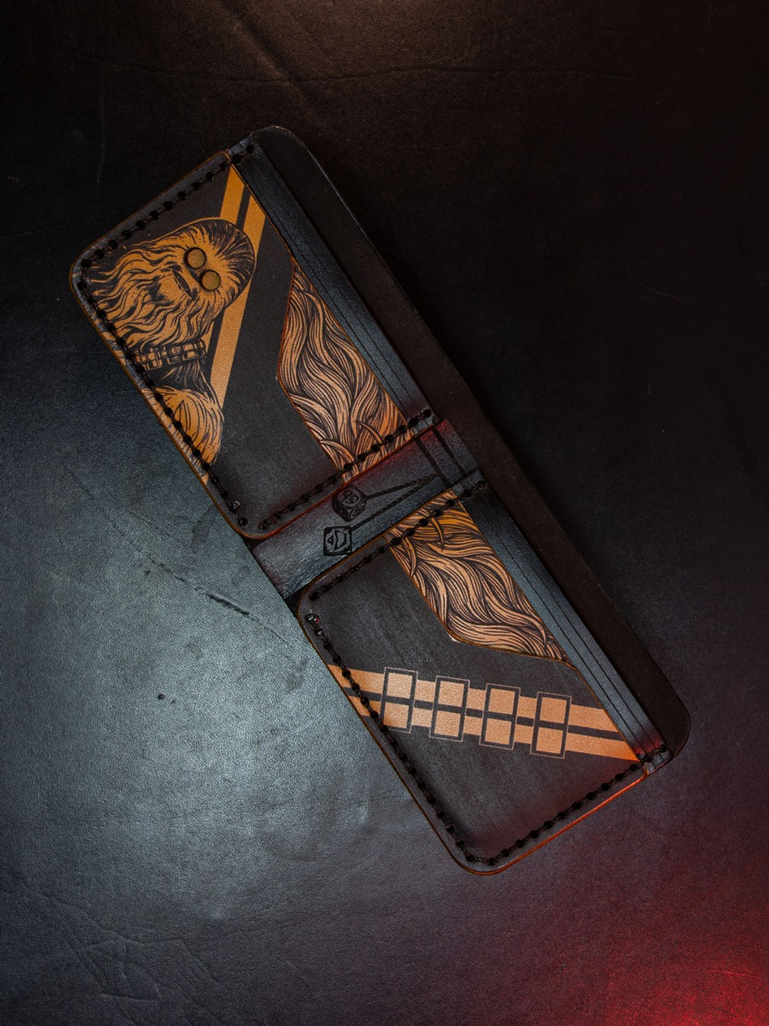 Billetera de Cuero – Homenaje a Chewbacca 🟤 2
