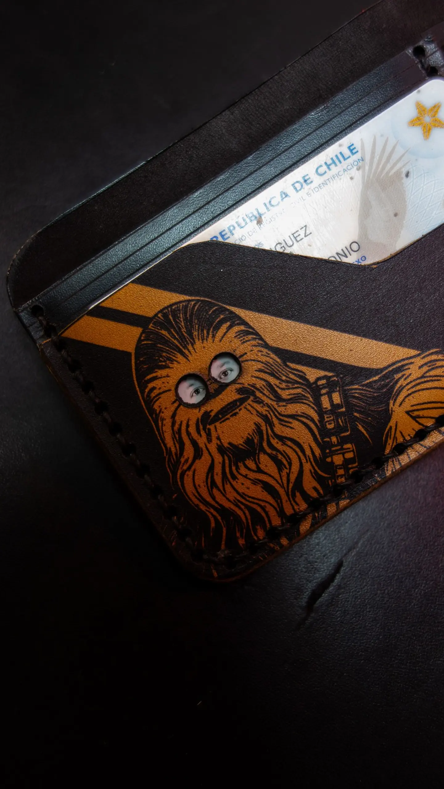 Billetera de Cuero – Homenaje a Chewbacca 🟤 3