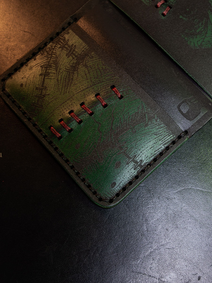 TARJETERO VERTICAL DE CUERO FRANKENSTEIN  11