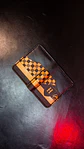 TARJETERO VERTICAL DE CUERO INSPIRADO EN HUFFLEPUFF - Miniatura 6