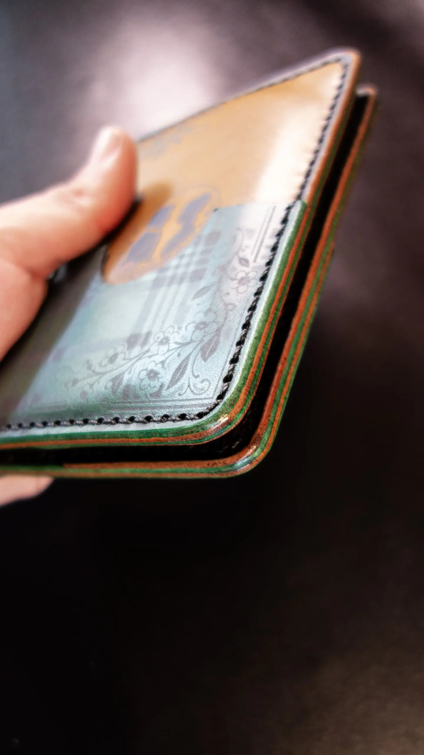Porta Pasaporte de Cuero Inspirado en Outlander | Astori  10