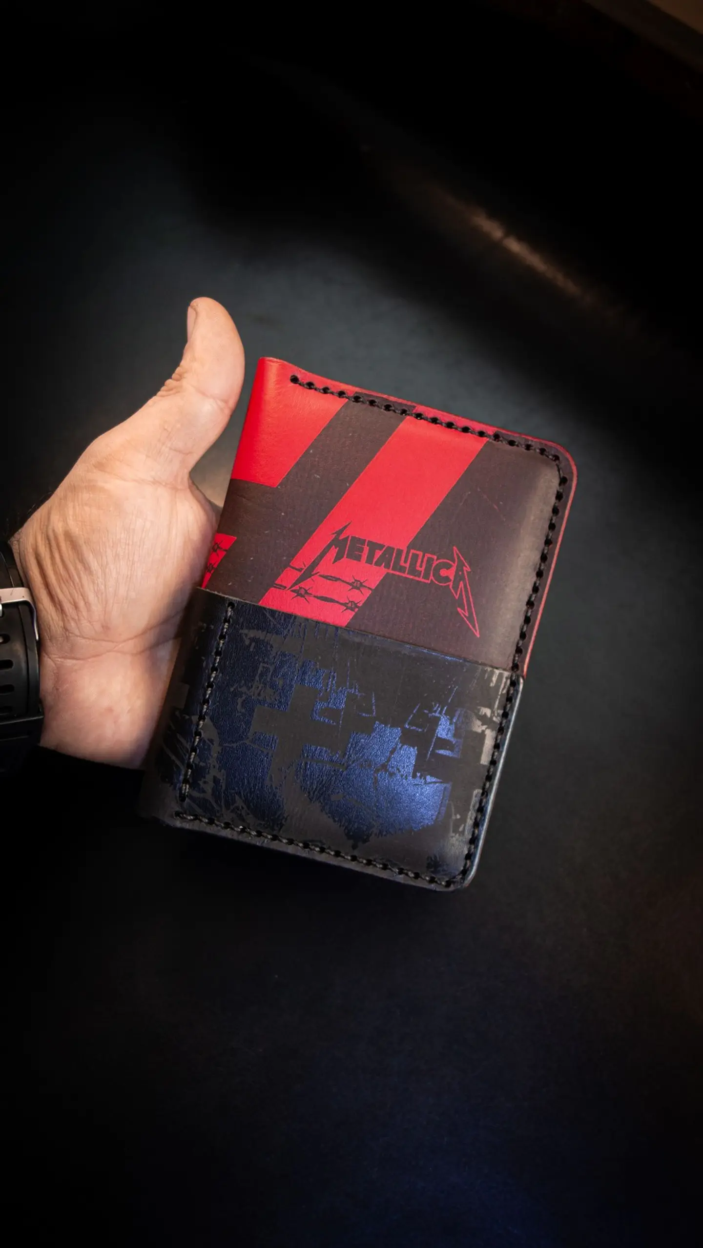 Porta Pasaporte de Cuero inspirado en Metallica 10