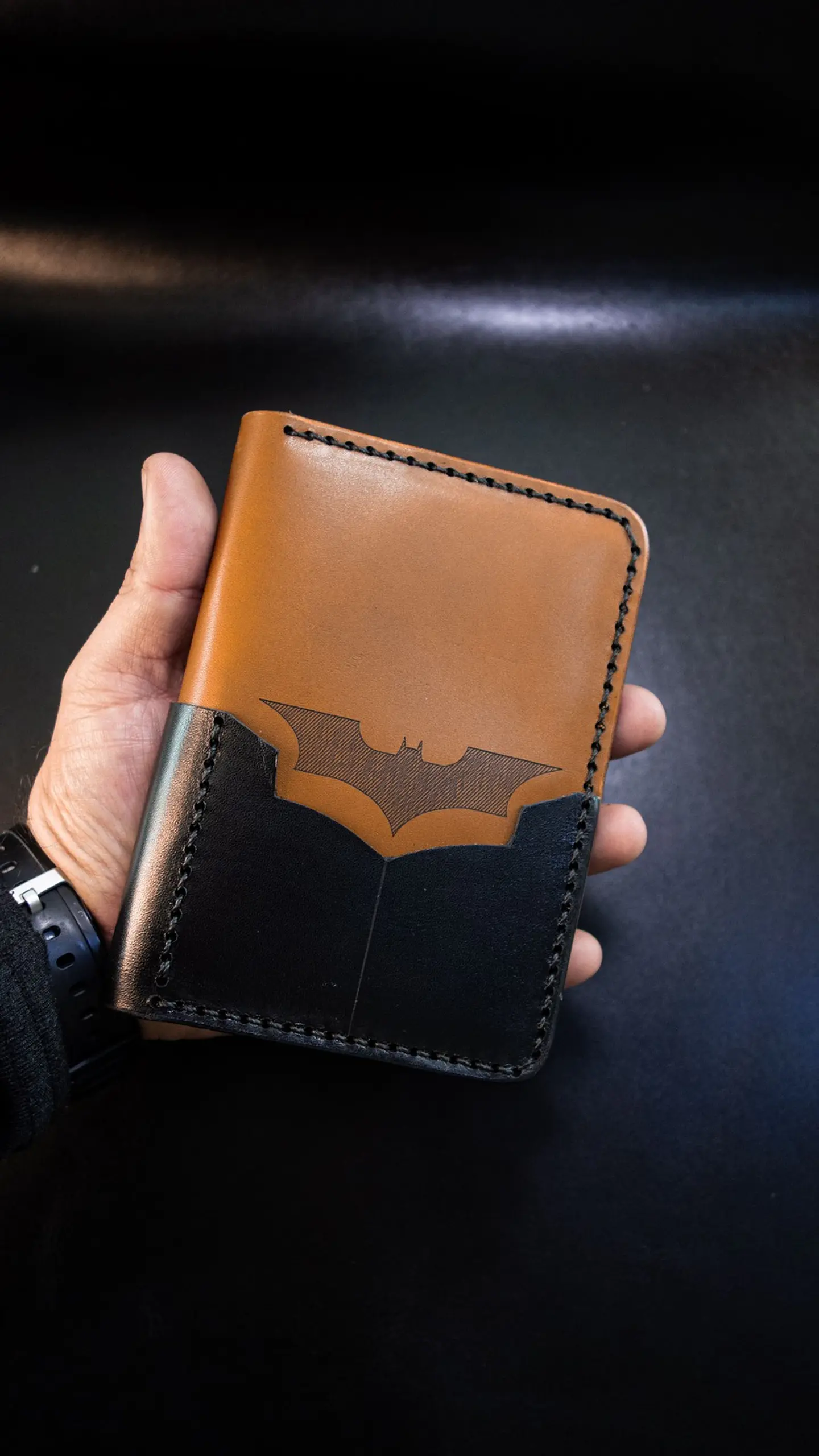 Porta Pasaporte de Cuero Batman – Edición Conceptual ASTORI 6