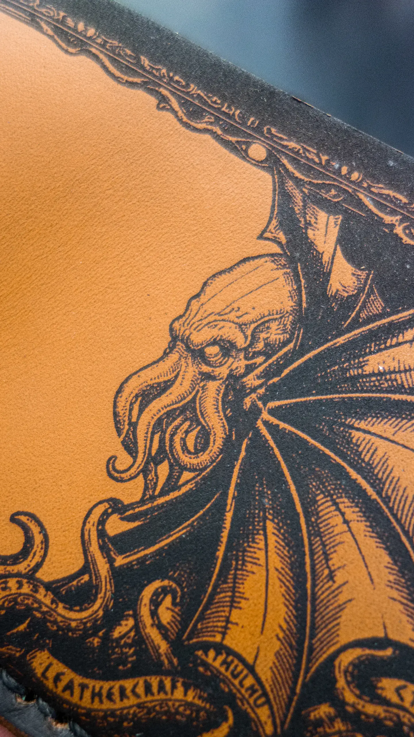 Billetera clásica Cthulhu de cuero | Diseño conceptual 8
