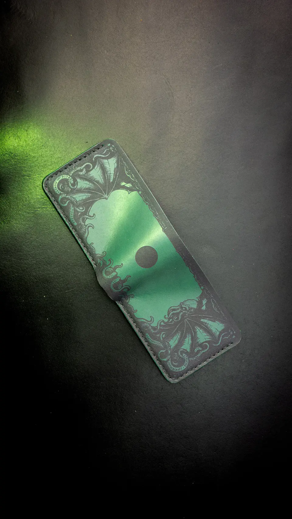 Billetera clásica Cthulhu de cuero Verde | Diseño conceptual 2