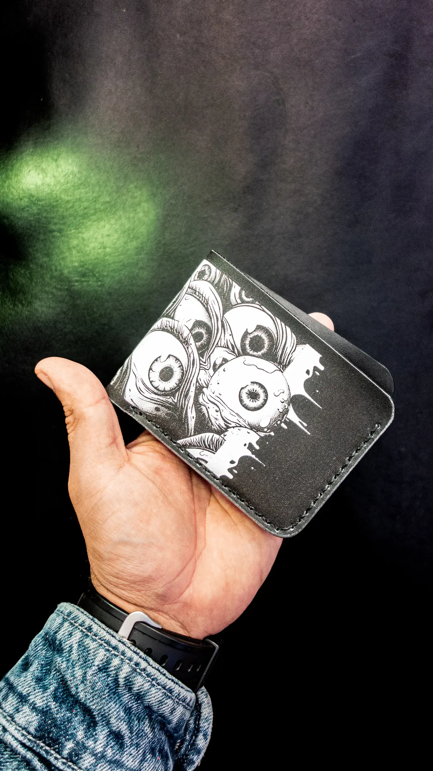 Billetera de cuero clásica Creepy Eyes 7
