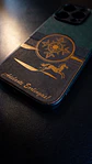 Carcasa de cuero para iPhone 16 Pro – Homenaje Rohirrim - Miniatura 2