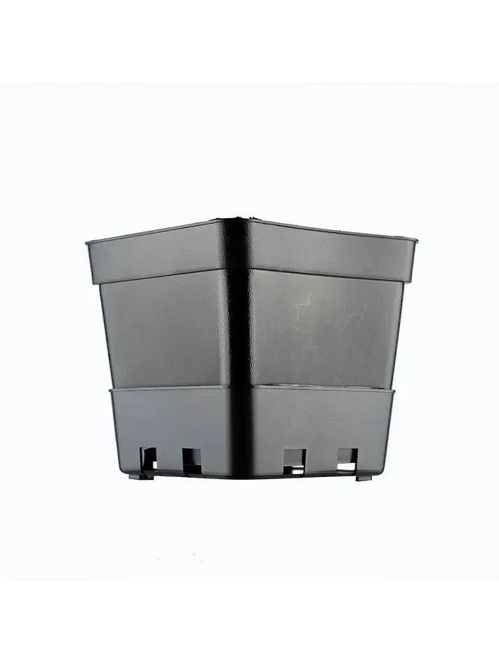 Maceta Cuadrada Negra 1.65Lt 1