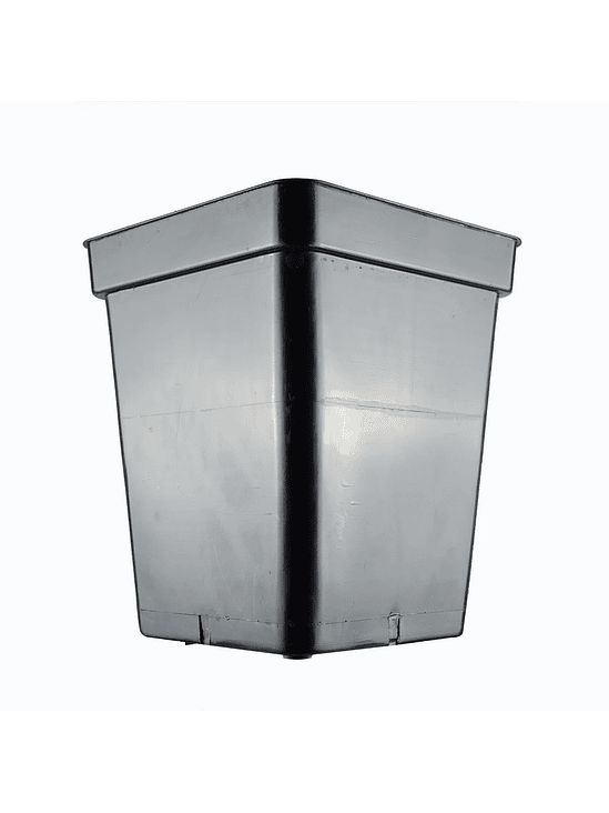 MACETA CUADRADA NEGRA 11LT 1