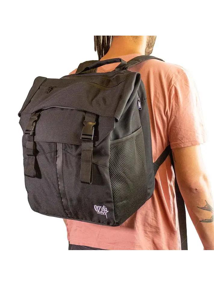 Mochila Negra-Ozeta 4