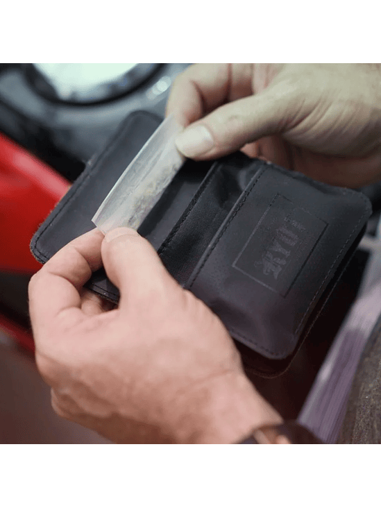 ESTUCHE ROLLER WALLET BLACK-RYOT 2