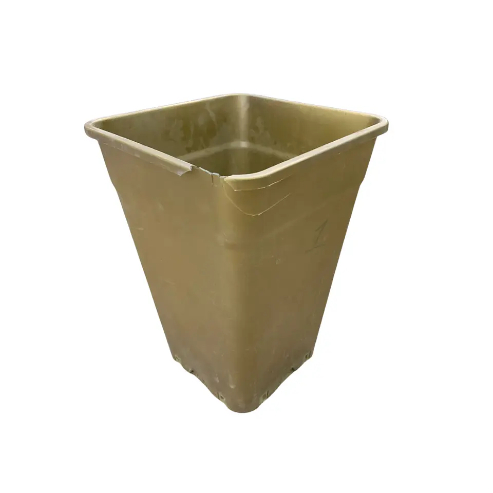 MACETA 18L DORADO - CAJA ROTA 1